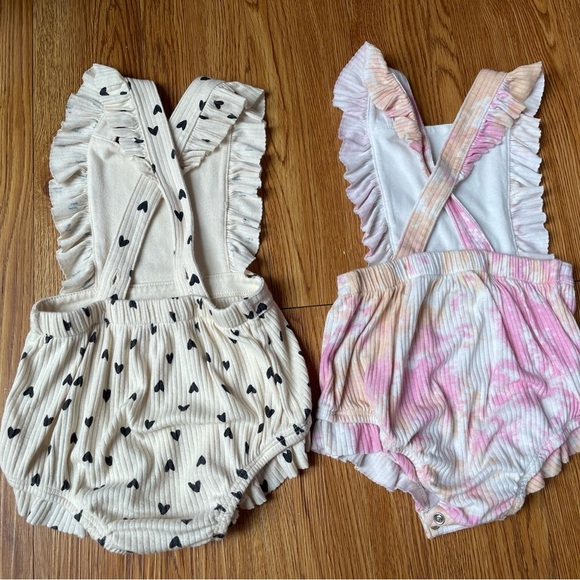 Heart Patterned Baby Romper - Picture 2 of 7